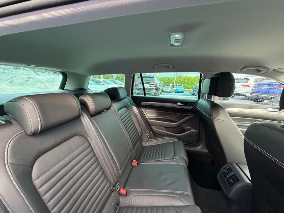 2022 Volkswagen Passat 1.4L Hybrid For Sale Images
