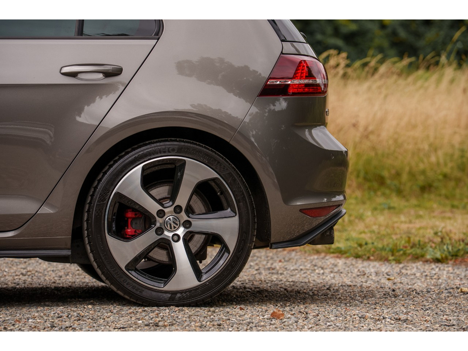 2017 Volkswagen Golf 2L Petrol For Sale Images