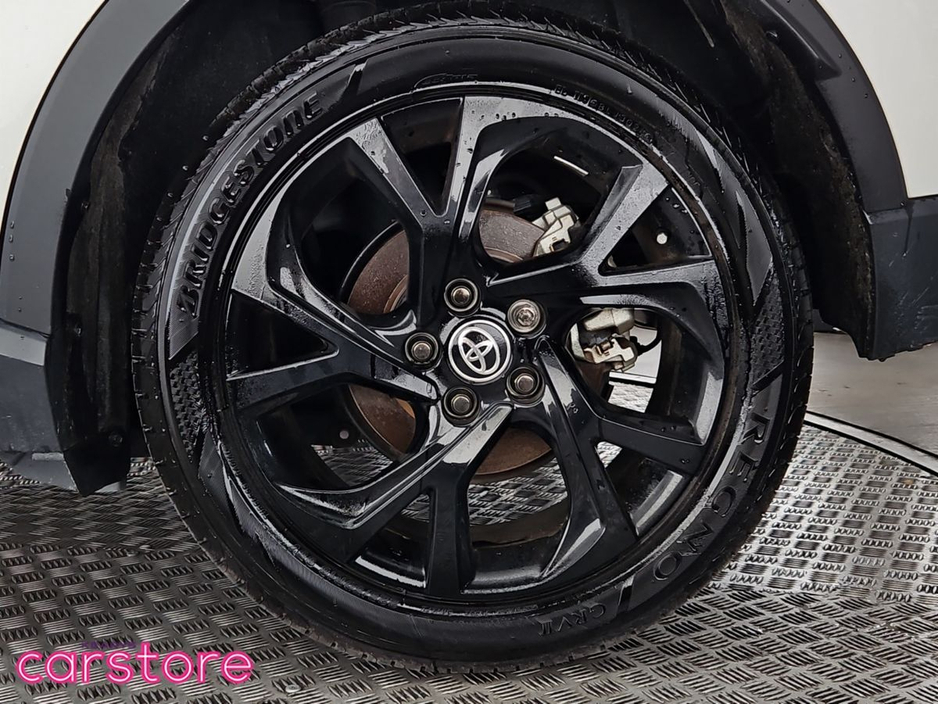 Toyota C-HR 1.8 HYBRID Auto — thumbnail 14