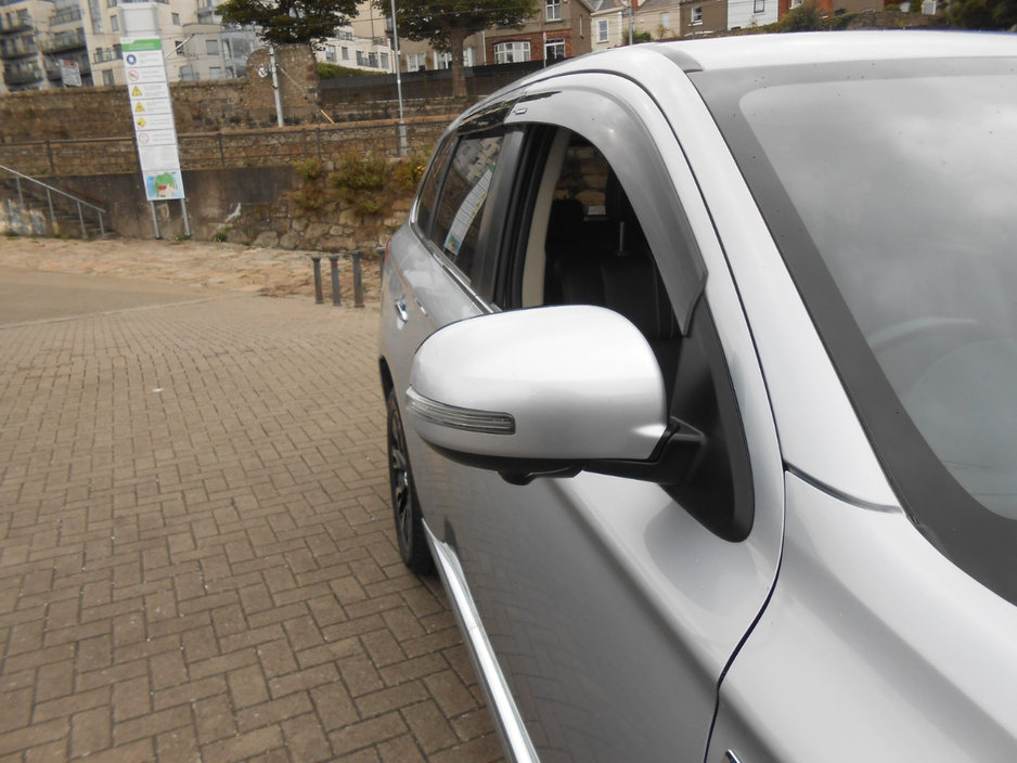 2017 Mitsubishi Outlander 2L Petrol Plug-in Hybrid For Sale Images