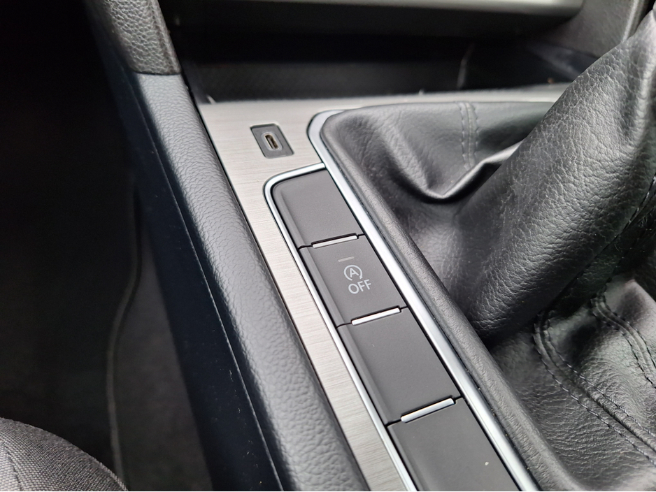 2021 Volkswagen Passat 2.0L Diesel For Sale Images
