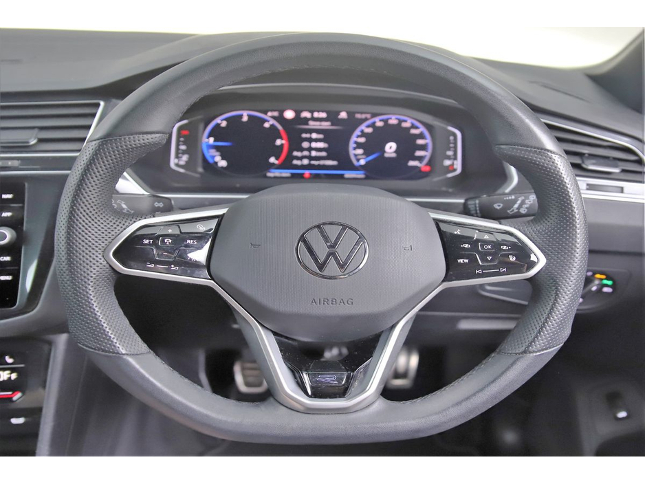 Volkswagen Tiguan 2.0TDI 150BHP R-LINE M6F 6SPD — thumbnail 17
