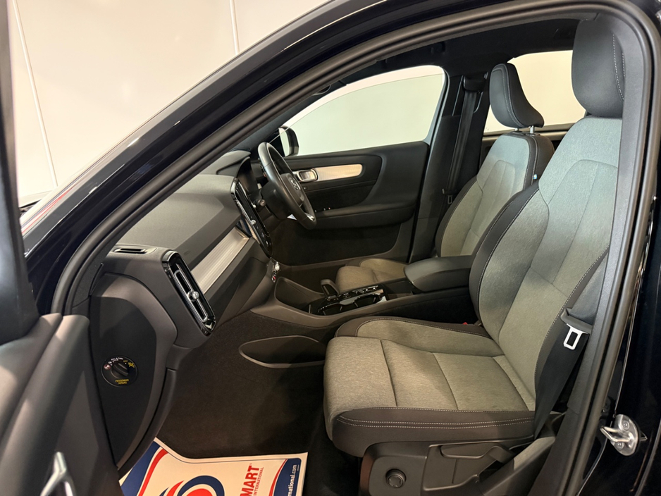 2023 Volvo XC40 1.5L Hybrid For Sale Images