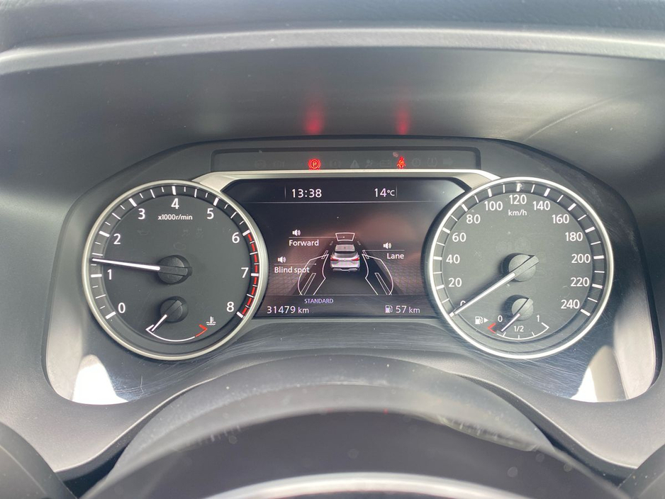 Nissan Qashqai 1.3 PET MILD HYBRID SV — thumbnail 10