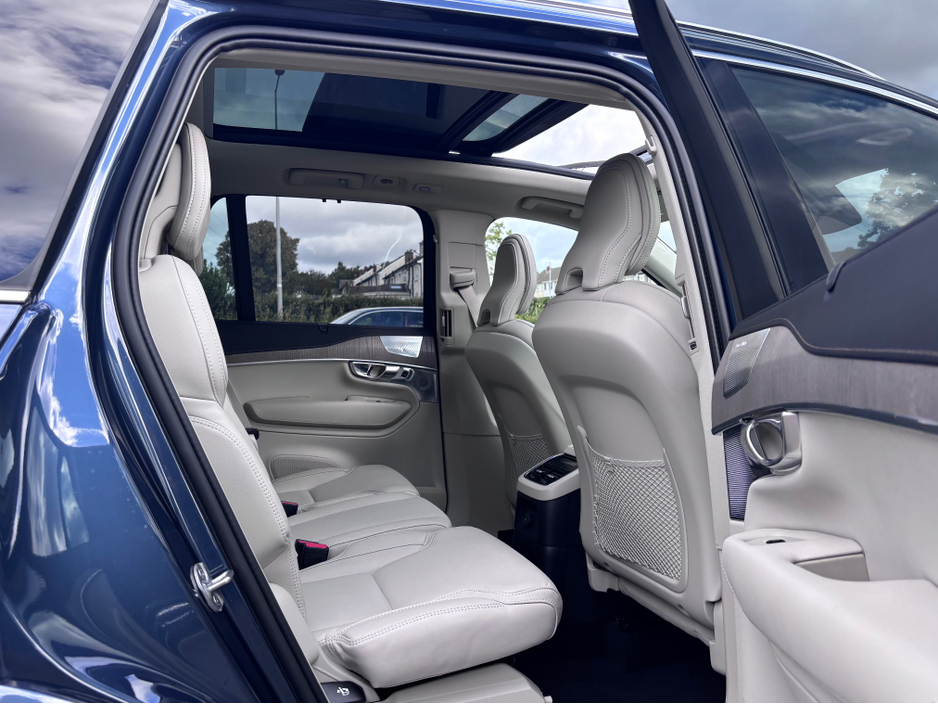 2024 Volvo XC90 2.0L Hybrid For Sale Images