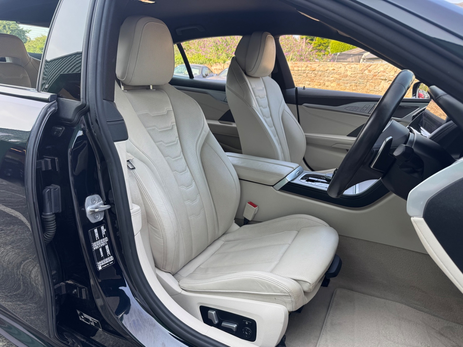 2022 BMW 8 Series 3L Petrol For Sale Images