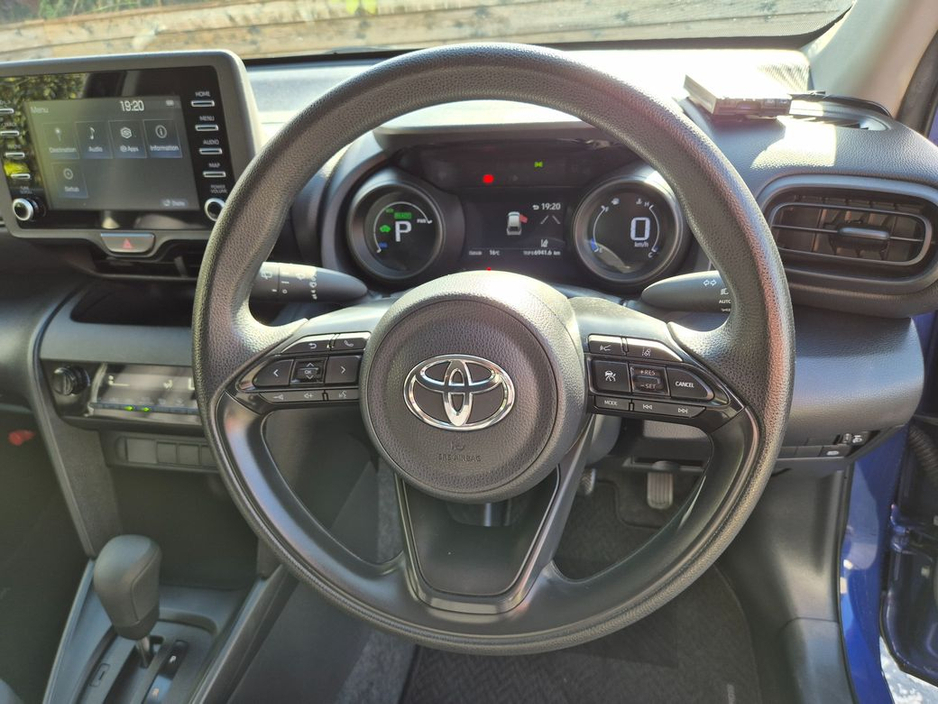 Toyota Yaris Cross 1.5 HYBRID / X SPEC / LOW MILEAGE / TAX €150 — thumbnail 18
