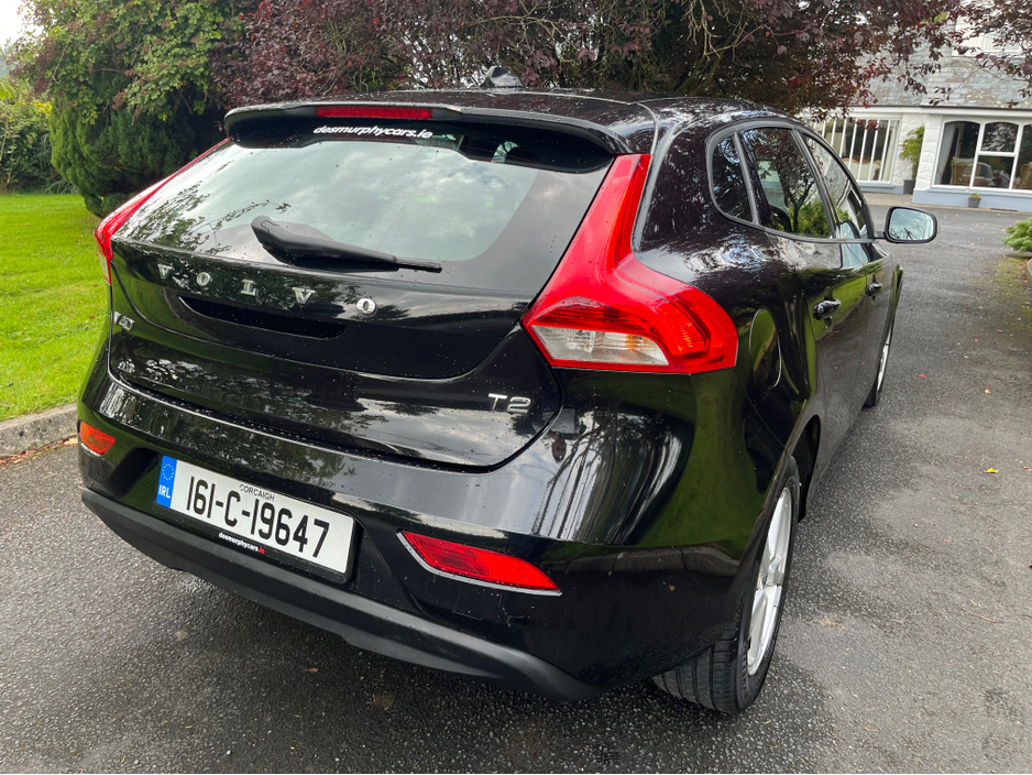 2016 Volvo V40 2L Petrol For Sale Images