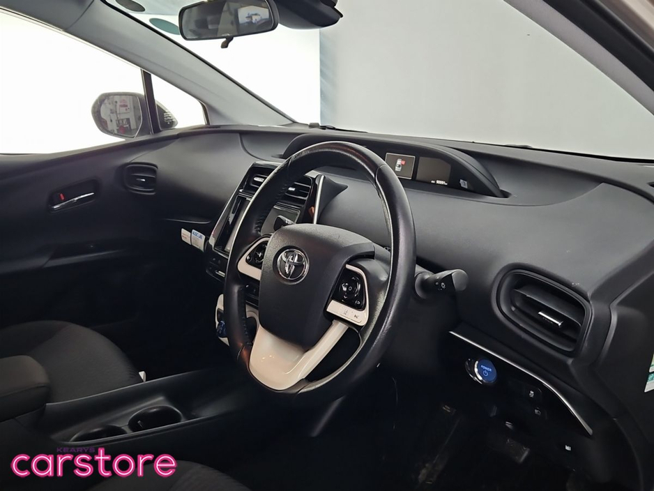 Toyota Prius 1.8 Hybrid Auto — thumbnail 9