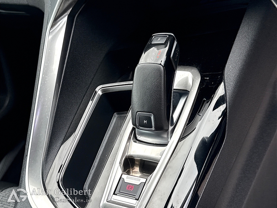 2020 Peugeot 5008 1.5L Diesel For Sale Images