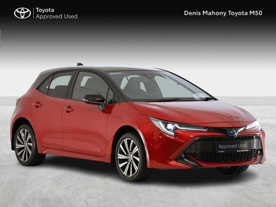 Toyota Corolla Luna Sport Hybrid Hatchback