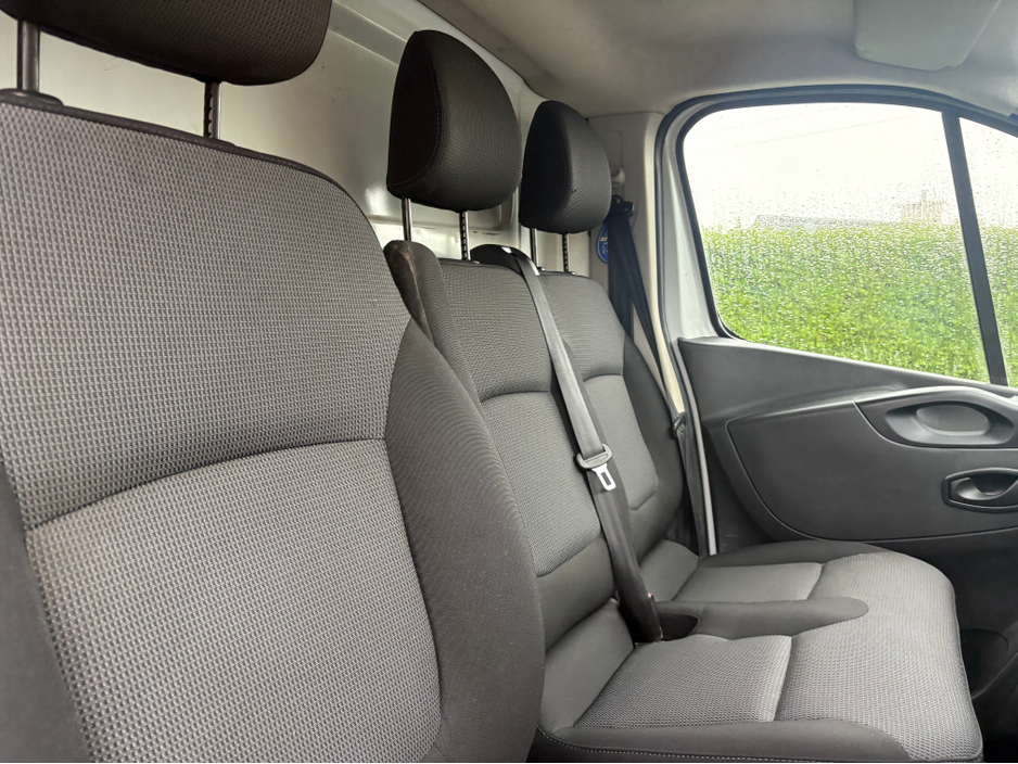 2021 Renault Trafic 2L Diesel For Sale Images