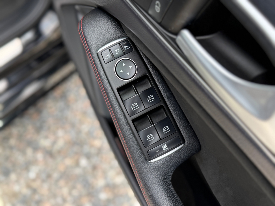 2014 Mercedes-Benz A Class 1.6L Petrol For Sale Images