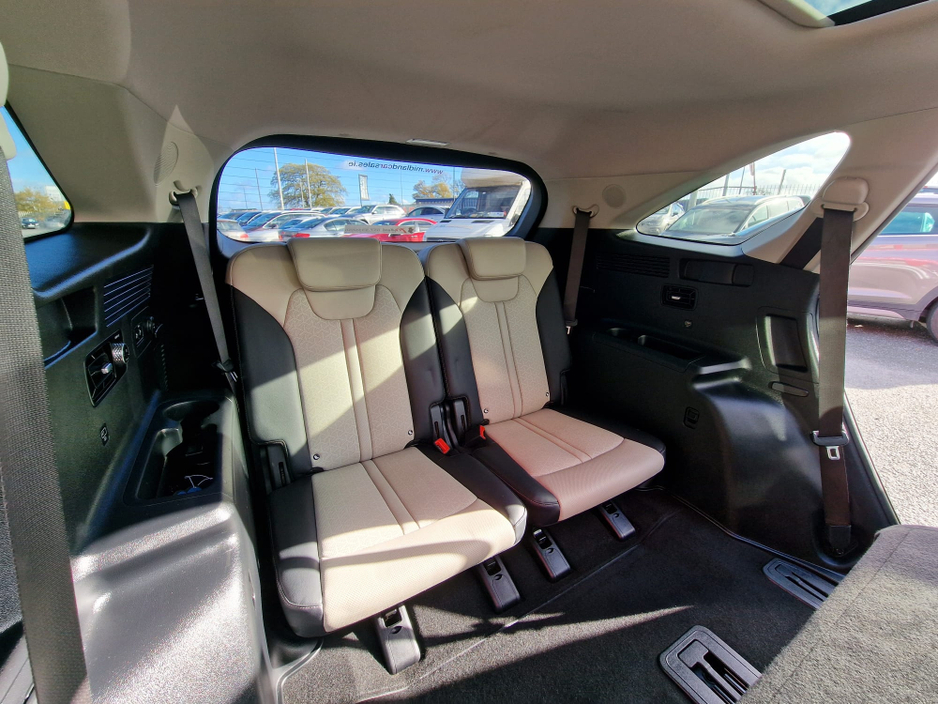 2022 Kia Sorento 1.6L Petrol Plug-in Hybrid For Sale Images