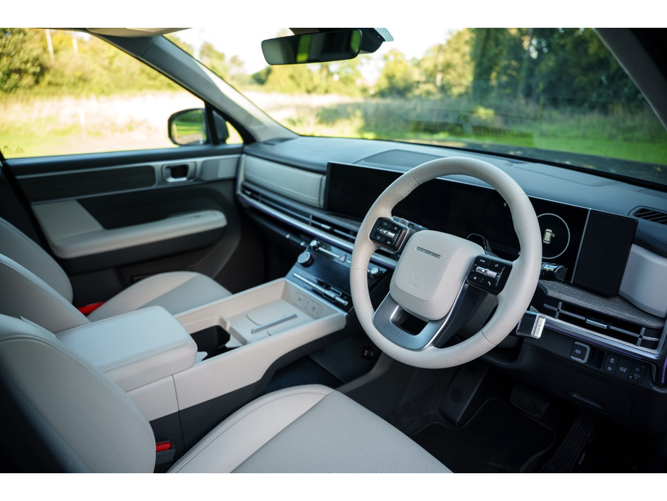 2025 Hyundai Santa Fe 1.6L Petrol Plug-in Hybrid For Sale Images