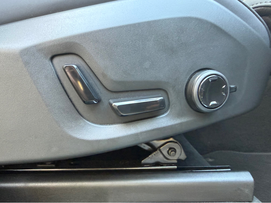 2025 Volvo XC90 2L Petrol Plug-in Hybrid For Sale Images