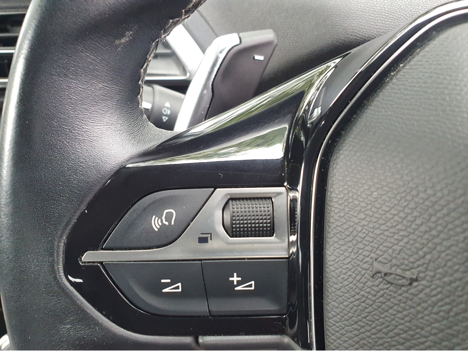 2022 Peugeot 3008 1.6L Petrol Plug-in Hybrid For Sale Images