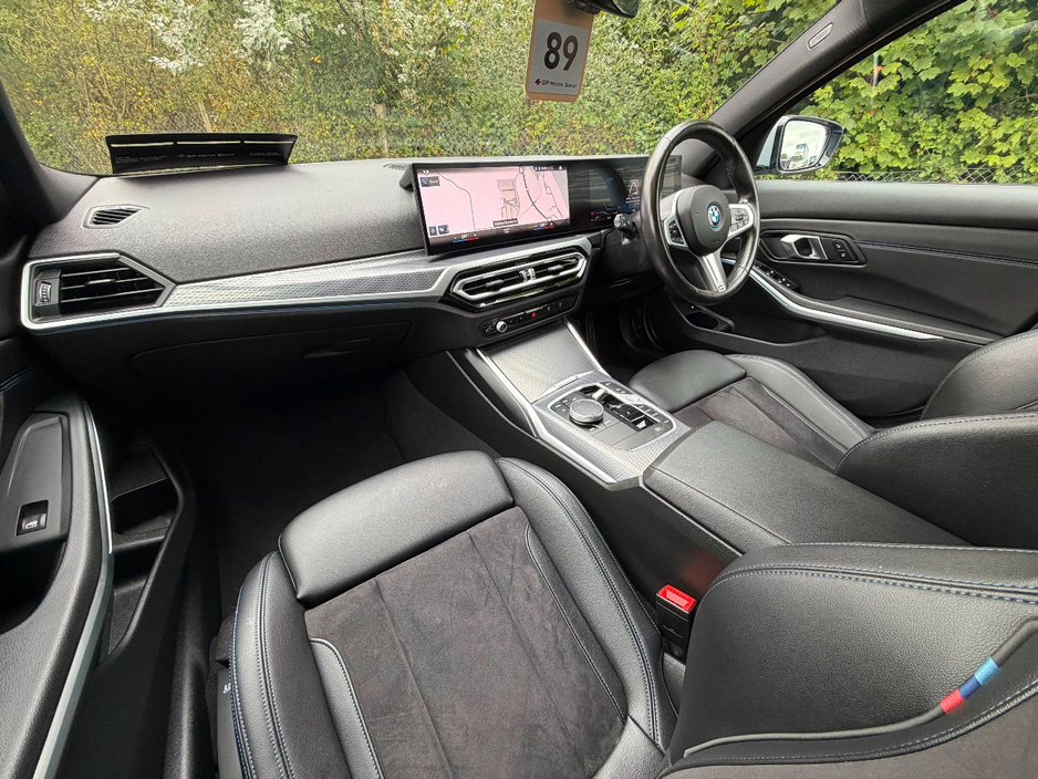 BMW 3 Series 330e M SPORT M PERFORMANCE G20 292BHP 4DR *REMAINING MANUFACTURE WARRANTY* — thumbnail 19