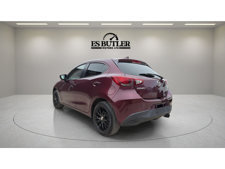 Mazda Demio — thumbnail 3