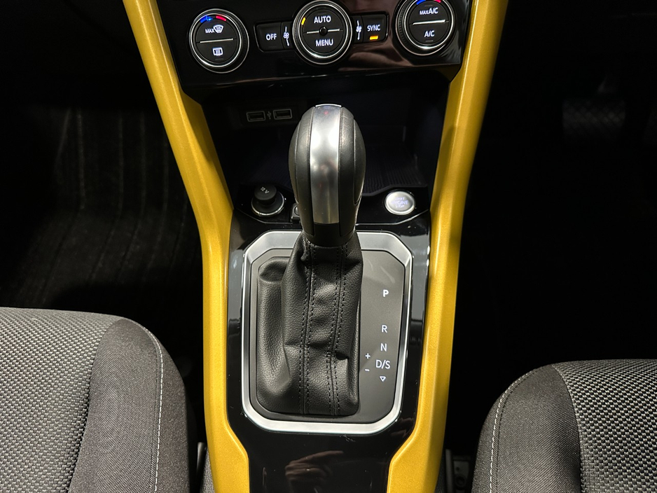 2021 Volkswagen T-Roc 2L Diesel For Sale Images