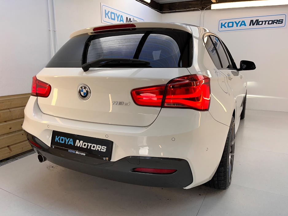 BMW 1 Series 118D 2.0 DIESEL M-SPORT PRO PLUS M-PERFORMANCE AUTOMATIC // M3 CS ALLOY PACKAGE INCLUDED // ALPINE WHITE METALLIC // LED MATRIX LIGHTING // LANE DEPARTURE ASSIST // PRO MEDIA PACK // CRUISE CONTROL — thumbnail 15