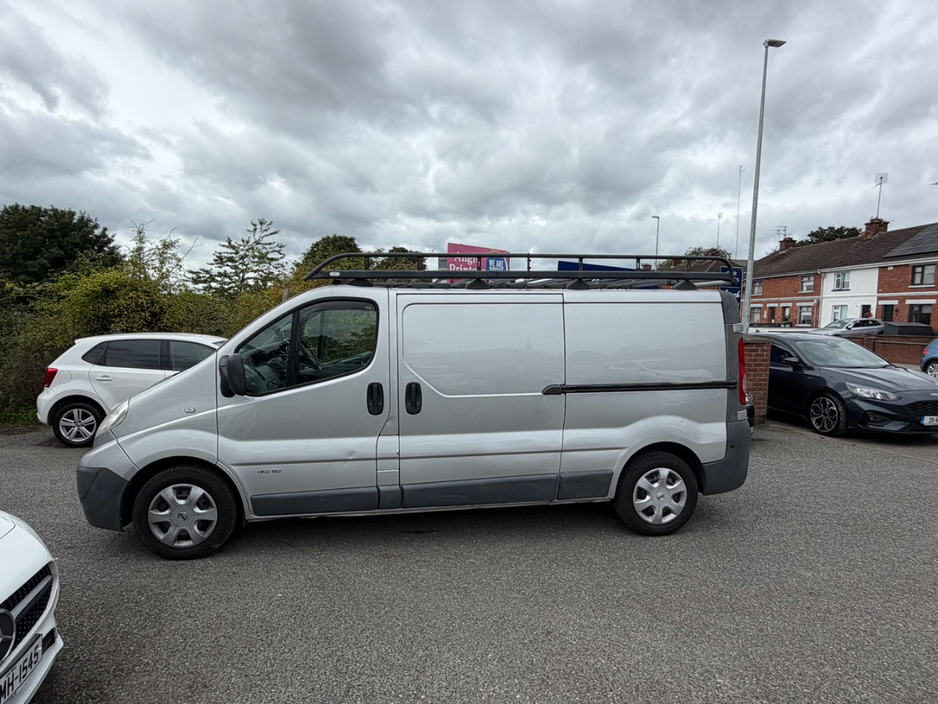 2011 Nissan Primastar 2L Diesel For Sale Images