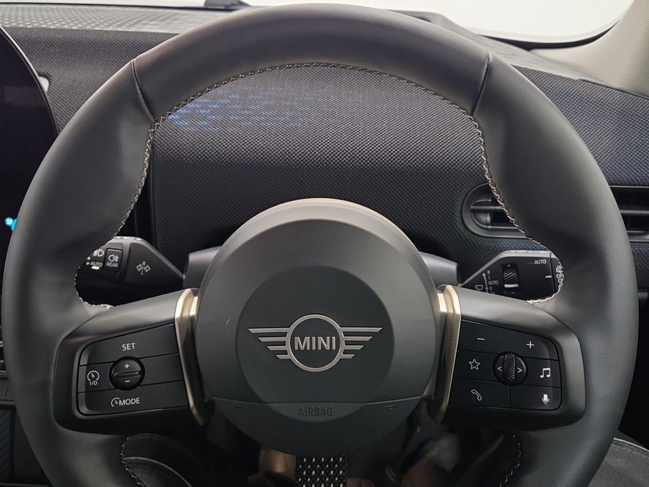 2024 MINI Hatch 1.5L Petrol For Sale Images