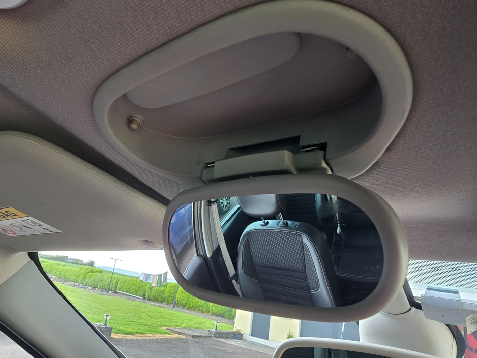 Renault Grand Megane SCENIC 3 BOSE 1.5 DCI 110 4DR — thumbnail 10