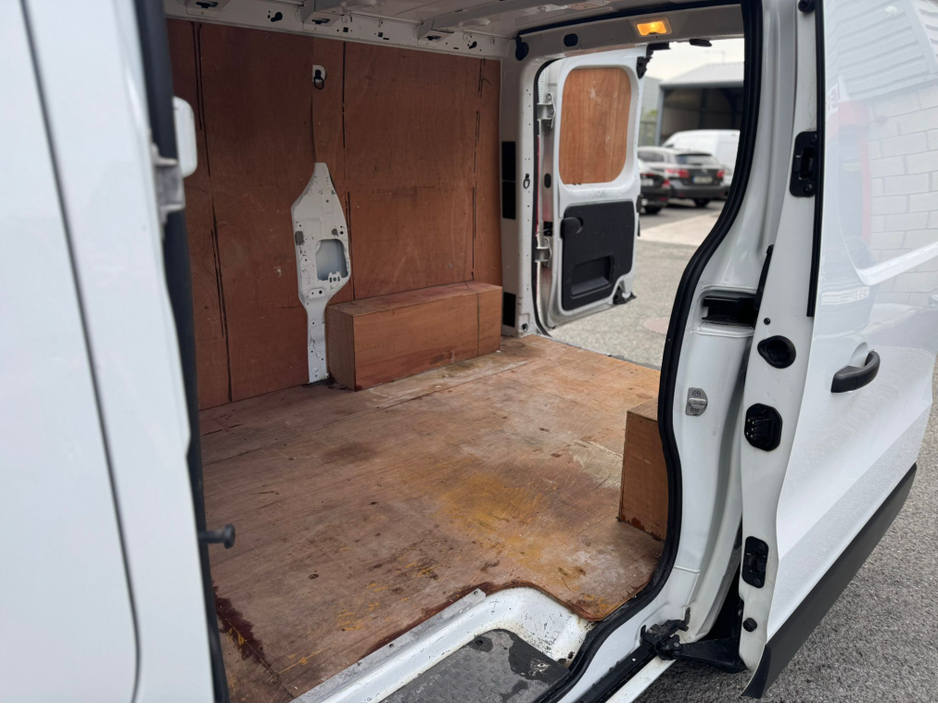 2017 Renault Trafic 1.6L Diesel For Sale Images