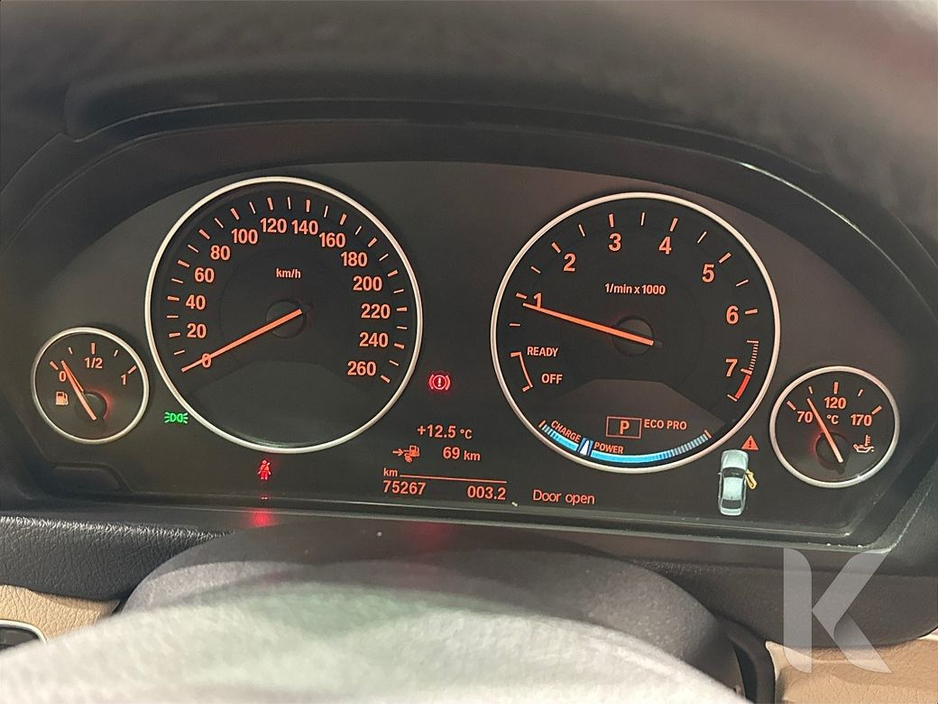 BMW 3 Series 2.0 HYBRID AUTOMATIC - E LUXURY PERFORMANCE - CREAM BEIGE LEATHER - FACTORY ALLOYS - REVERSE CAMERA/PARKING RADAR — thumbnail 19