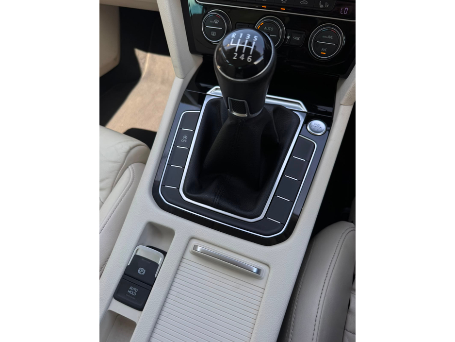 2016 Volkswagen Passat 1.6L Diesel For Sale Images