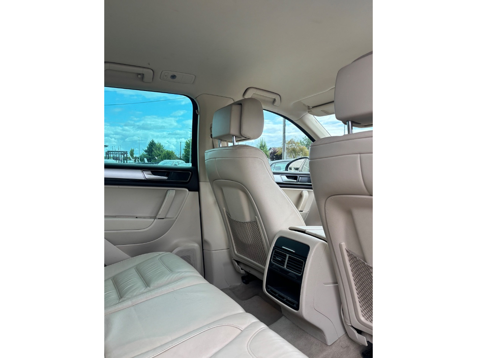 2016 Volkswagen Touareg 3L Diesel For Sale Images