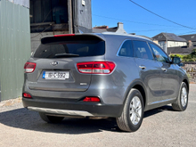 2016 Kia Sorento 2.2L Diesel For Sale Images