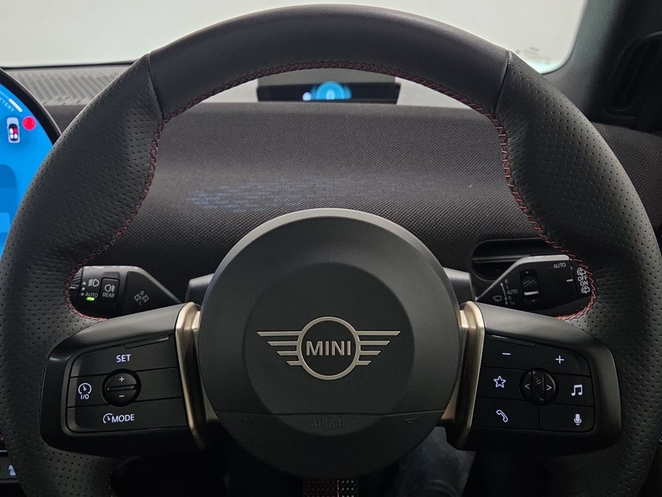 2025 MINI Hatch 0L Electric For Sale Images