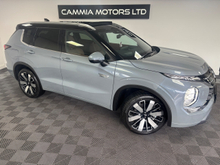 Mitsubishi Outlander MITSUBISHI OUTLANDER 2.5 PETROL PLUG IN HYBRID AUTO*ONLY 38 SINGULAR KILOMETERS*