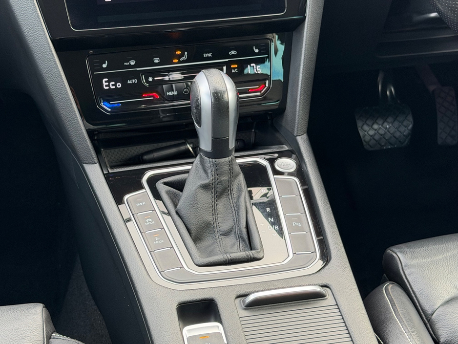 2022 Volkswagen Passat 1.4L Hybrid For Sale Images