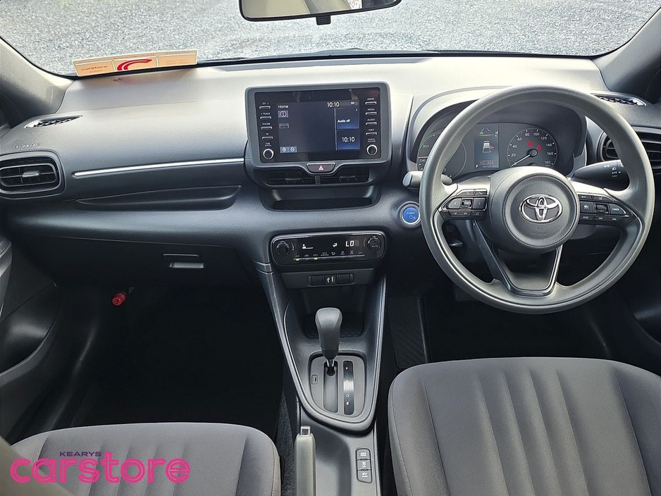 Toyota Yaris Hybrid X — thumbnail 11