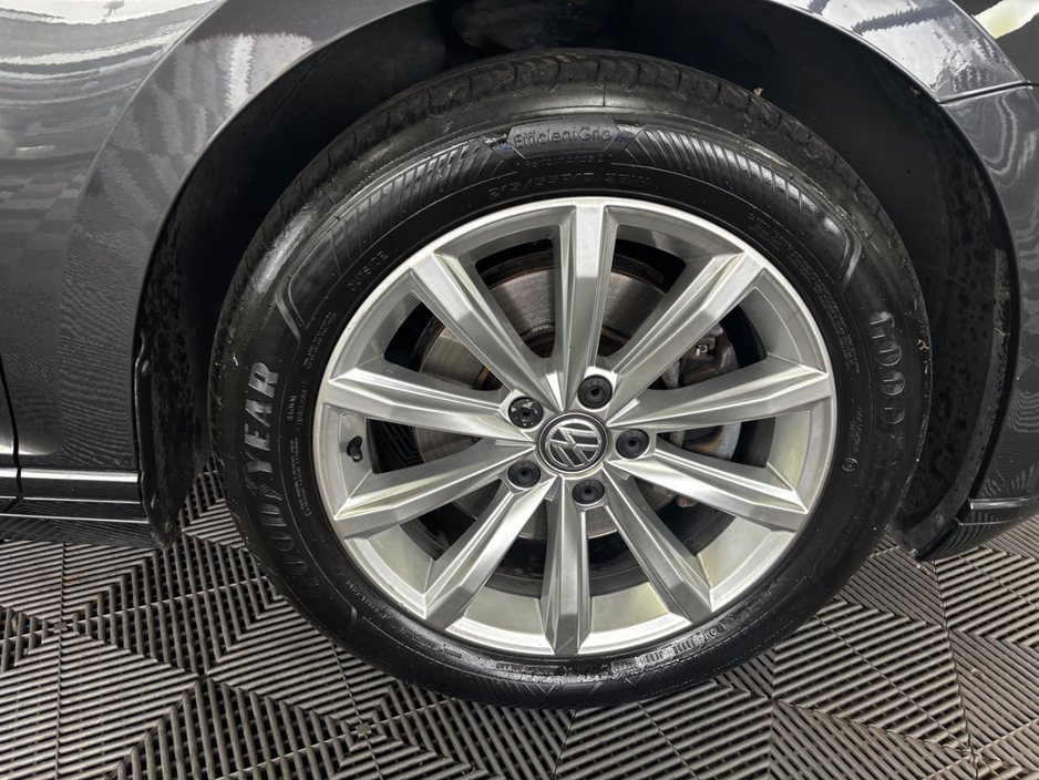 2019 Volkswagen Passat 2L Diesel For Sale Images
