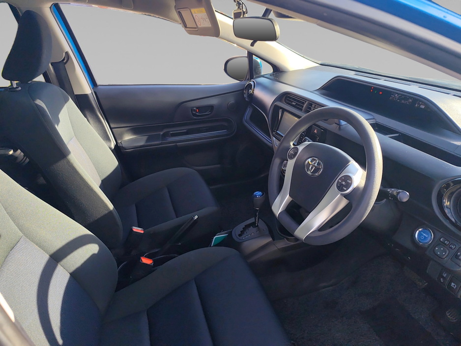 Toyota Aqua 1.5 Petrol Hybrid Auto — thumbnail 9