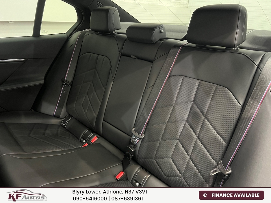 2025 BMW 5 Series 2L Petrol Plug-in Hybrid For Sale Images