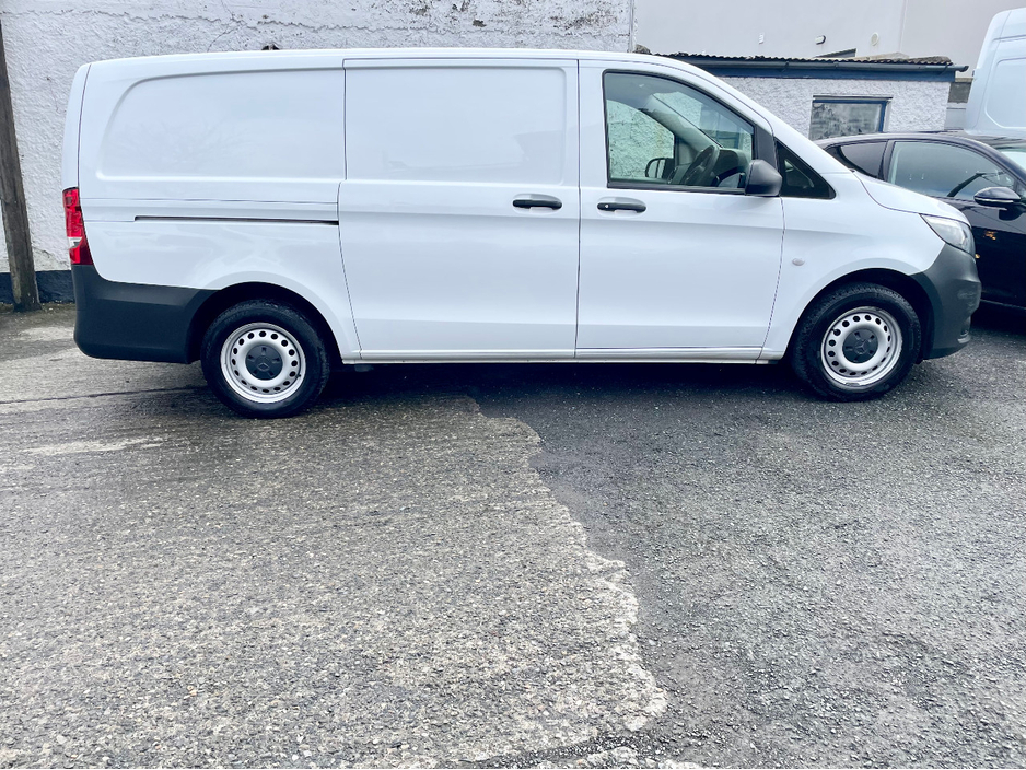 2023 Mercedes-Benz Vito 2L Diesel For Sale Images