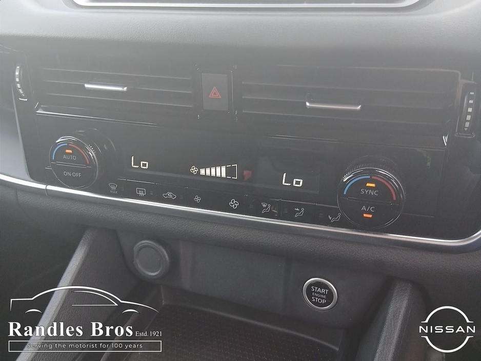 Nissan Qashqai 1.3 PET MILD HYBRID SV CVT — thumbnail 18