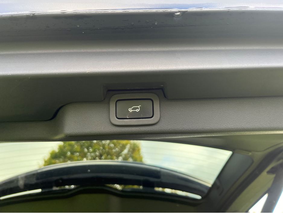 2019 Land Rover Discovery 2L Diesel For Sale Images