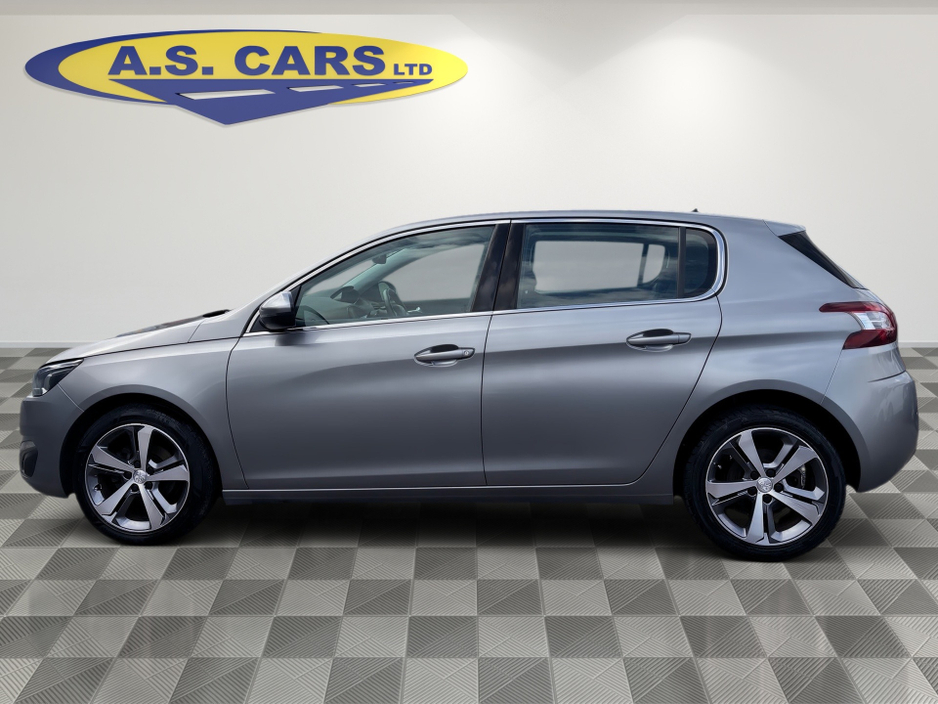 Peugeot 308 ALLURE 1.6 HDI ** TOP SPEC IRISH CAR ** — thumbnail 4