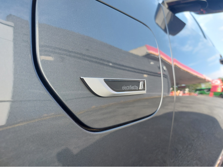 2022 BMW 3 Series 2.0L Petrol Plug-in Hybrid For Sale Images