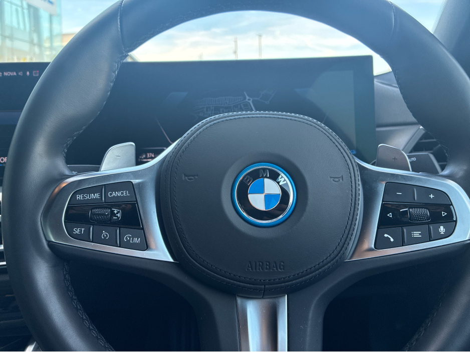 2024 BMW 3 Series 2L Petrol Plug-in Hybrid For Sale Images