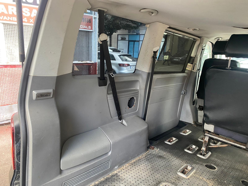 2005 Volkswagen Shuttle 1.9L Diesel For Sale Images