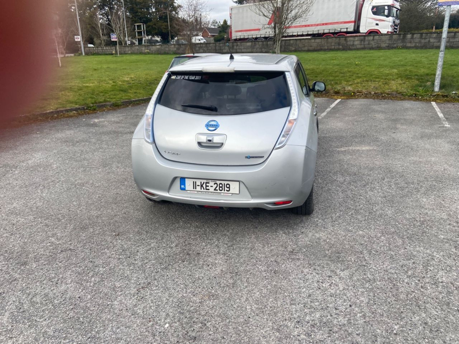 Nissan Leaf Hatchback Electric Automatic (109bhp) — thumbnail 4