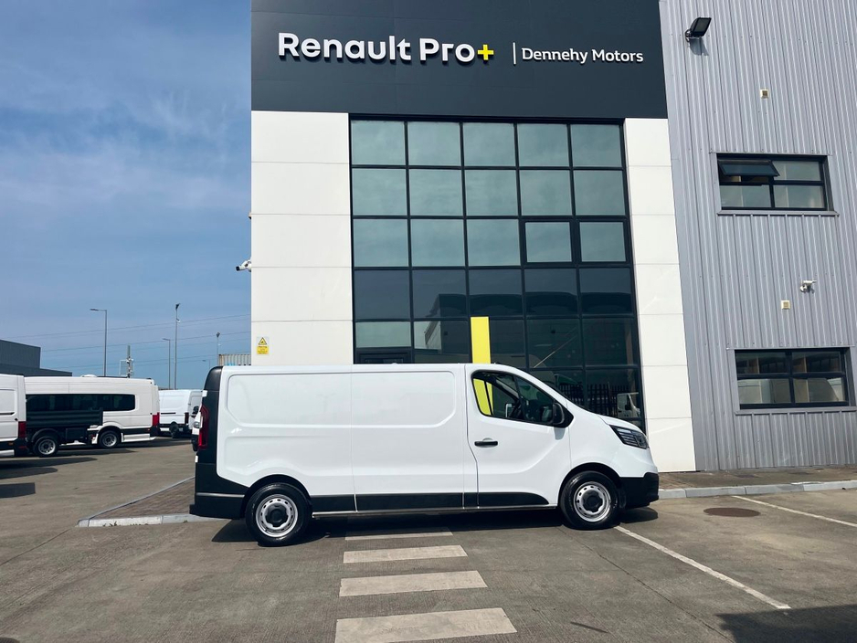 2025 Renault Trafic 2L Diesel For Sale Images