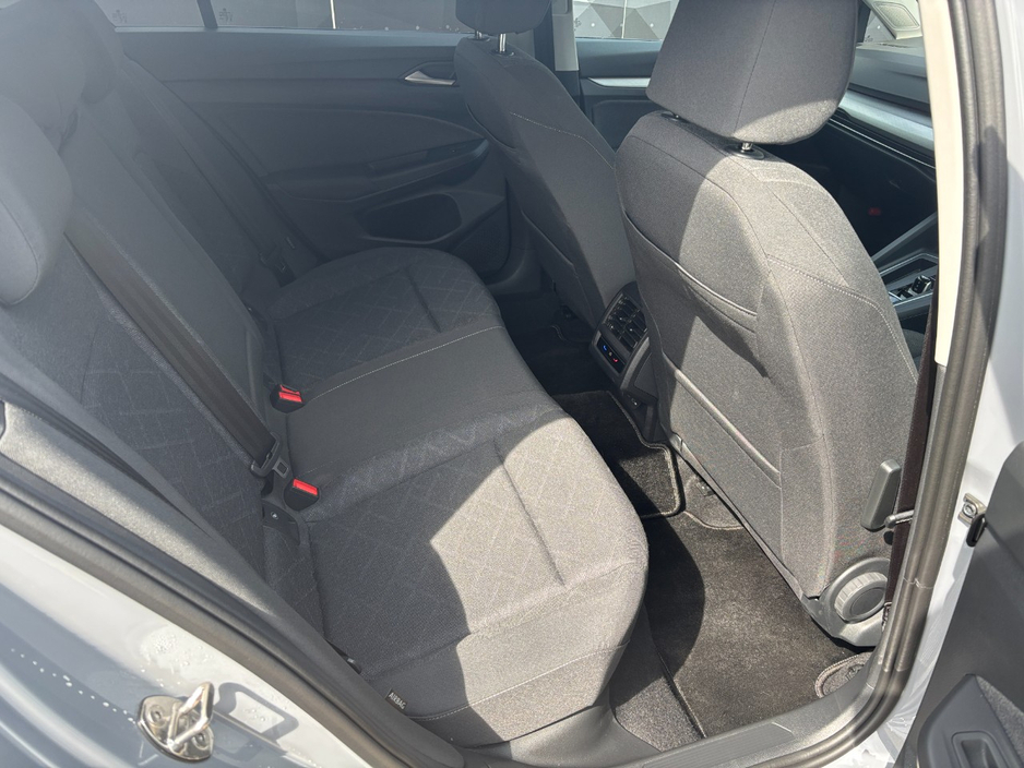 2024 Volkswagen Golf 2L Diesel For Sale Images